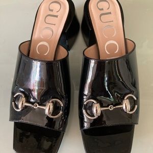 Gucci Lexi Patent Horsebit Slide